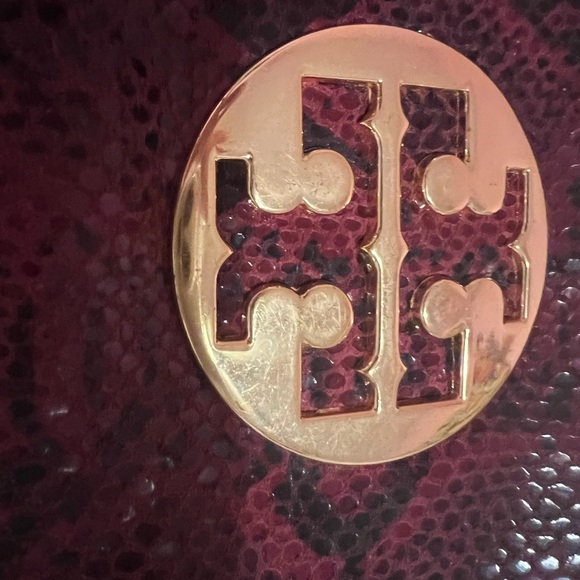Tori Burch Burgundy Python wallet Clutch - Picture 3 of 6